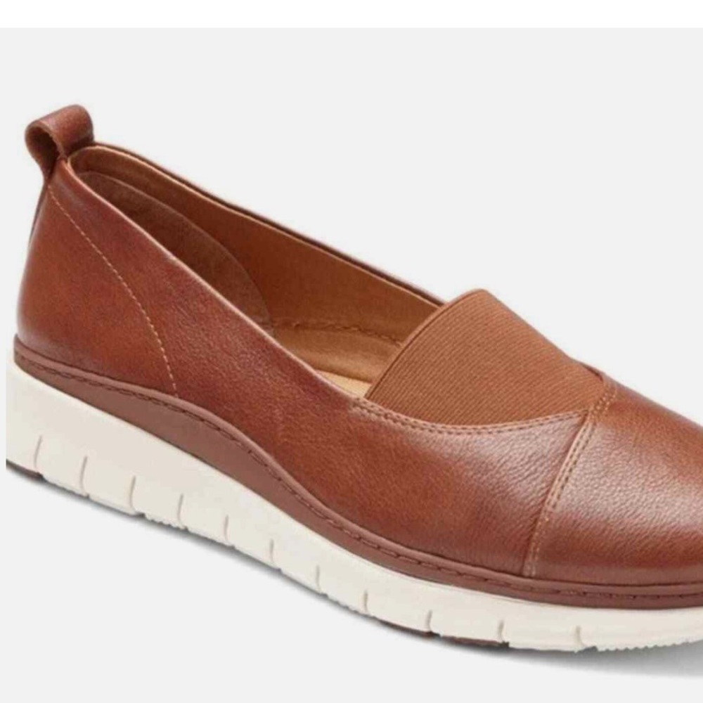 Vionic Linden Slip On Leather Shoes